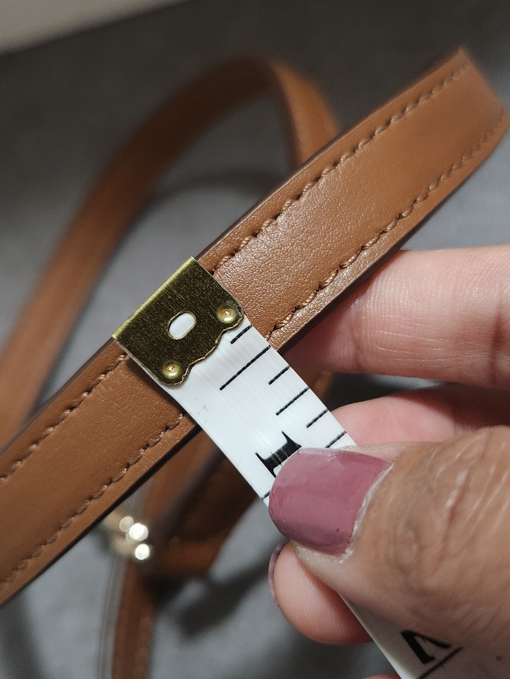 Coach Brown Leather Replacement Bag Strap with Polished Gold-tone Hardware - Picture 5 of 8